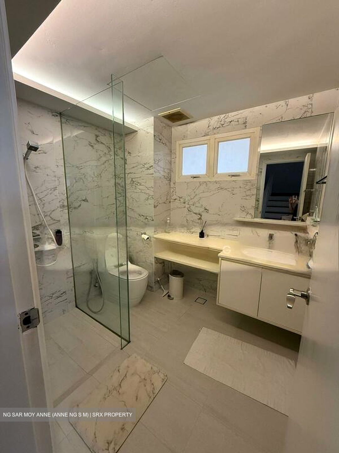 Kew Vale (D16), Terrace #497198531